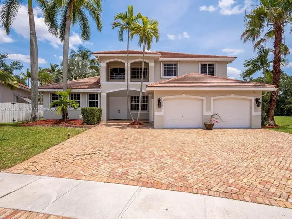 351 SW 184th Ter, Hollywood, FL 33029