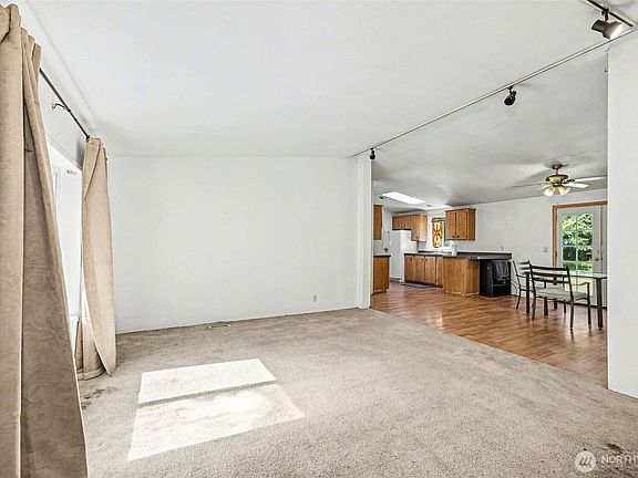 3rd image of 5709 366th Street S
