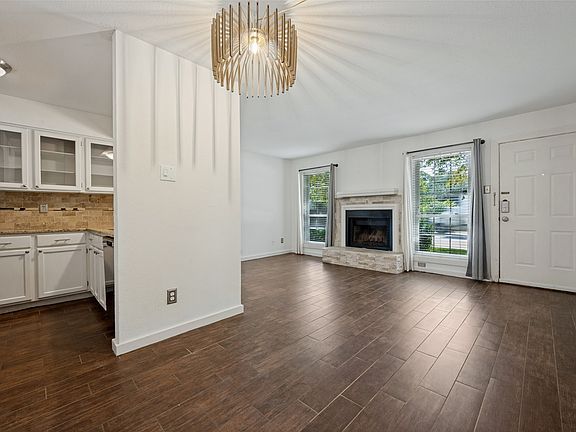 4th image of 5505 Live Oak St #105
