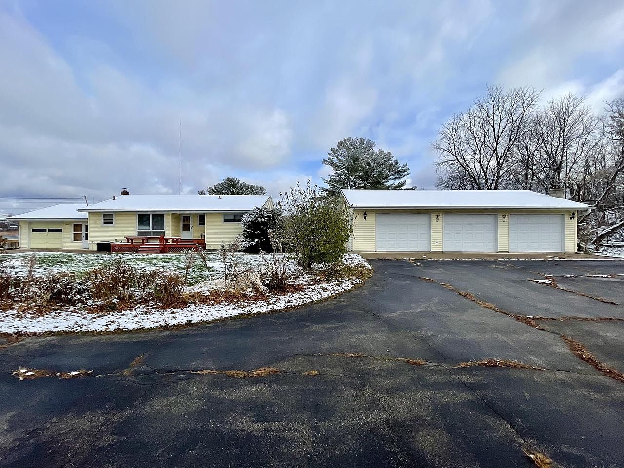 20127 Hammer Ave, Galesville, WI 54630 Zillow