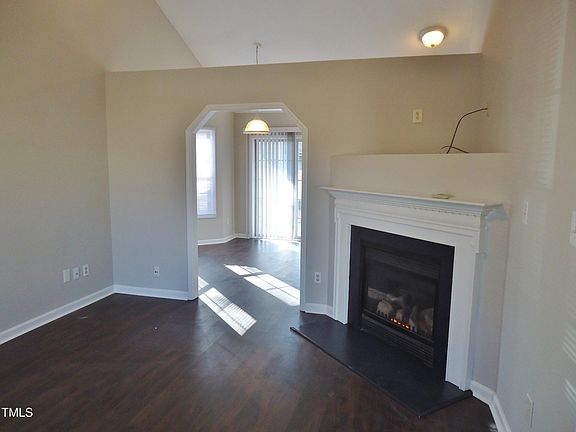 5th image of 5016 Parkerwood Dr