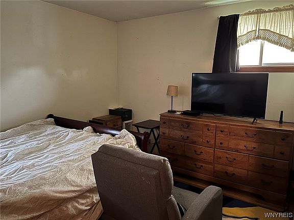 5th image of 62 Lehigh St