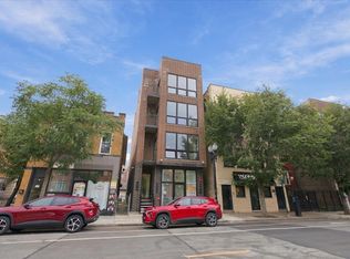 1313 W Taylor St #3R, Chicago, IL 60607