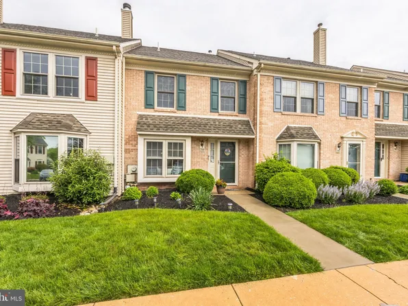 208 Pinetree Ct, Pottstown, PA 19464