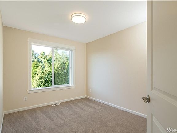 5th image of 12722D 35th Ave NE