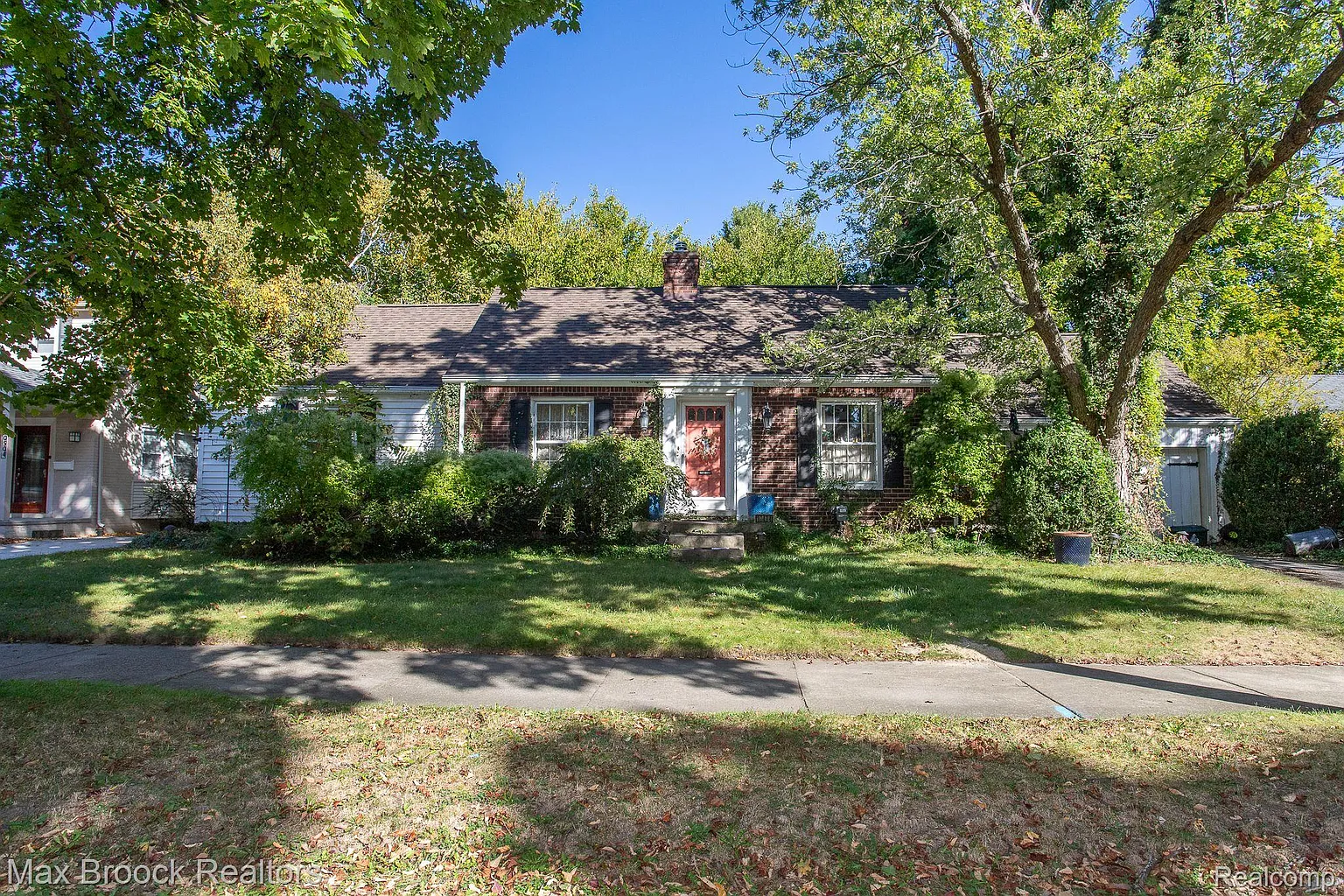 10494 Lasalle Blvd photo 1