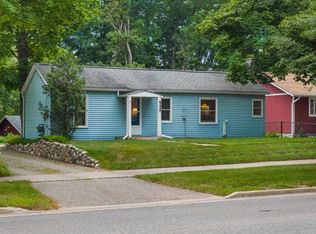 418 E Lake St, Harbor Springs, MI 49740