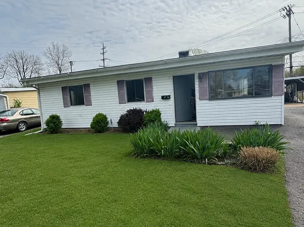 500 Saint Barbara Ln, Cahokia, IL 62206