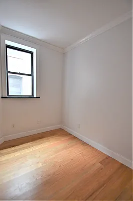 Rented by CITY SKYLINE REALTY INC | media 17