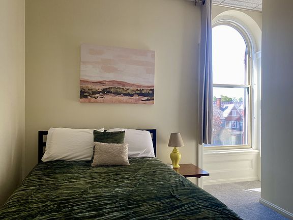 5th image of 381 Chestnut St #11404723