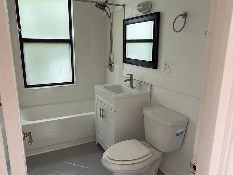 72 Cedar St #2 — Photo 8