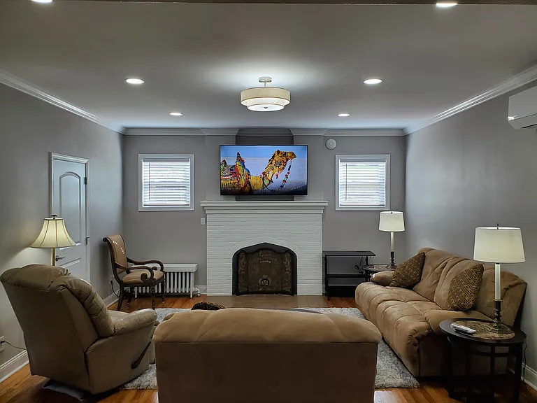 210 S Lynn Ave — Photo 59