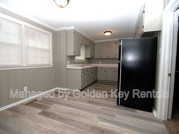 3rd image of 420 N Kornegay St