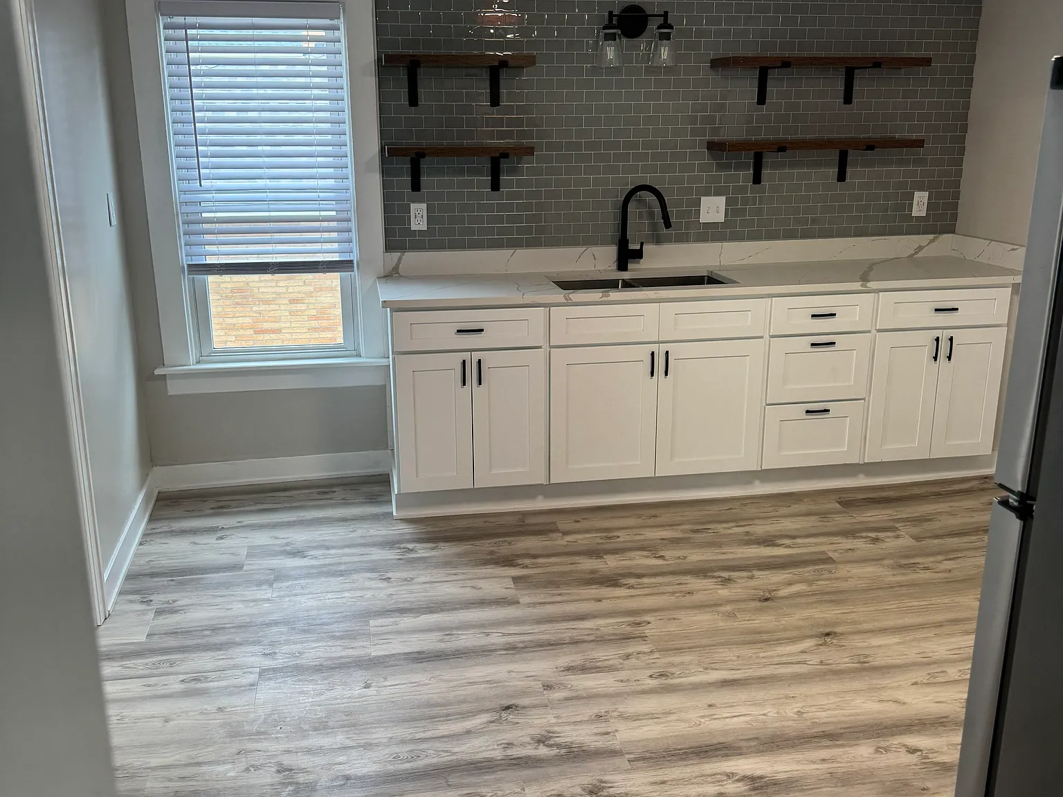 1 bed, 800 sqft, $1,200 — Photo 1