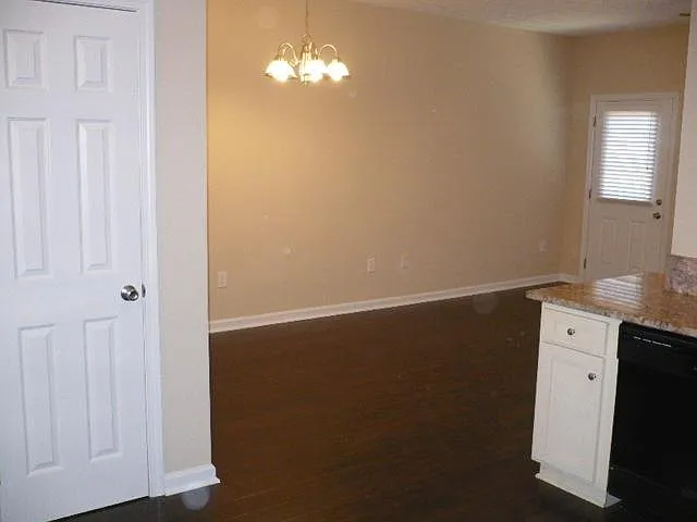 117 Creekwood Dr — Photo 14