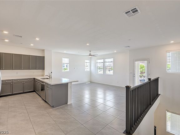 5th image of 6197 Garden Crest St