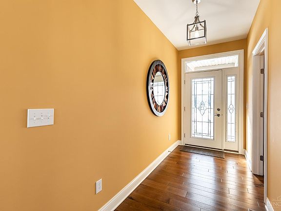 3rd image of 8588 Nottingwood Dr