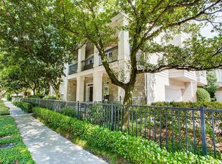 2704 Wroxton Rd, Houston, TX 77005