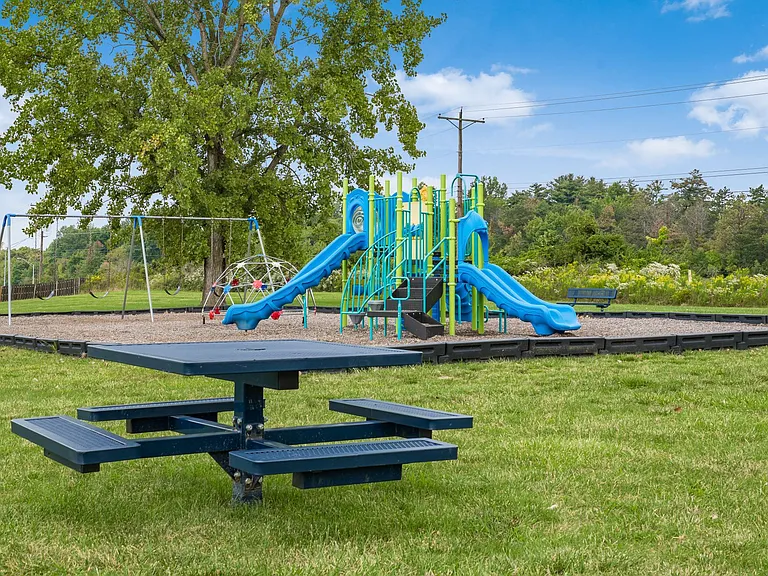 Estates at Brentwood Lake — Photo 22