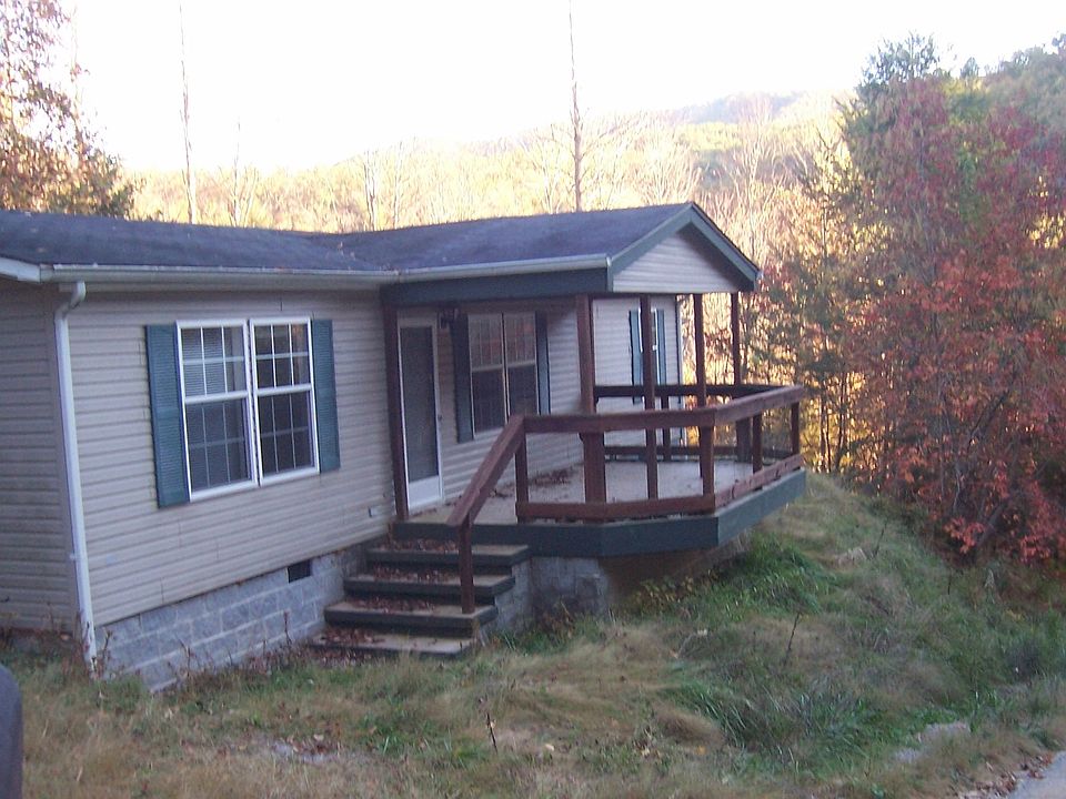 Exterior Neighborhood (street photo)