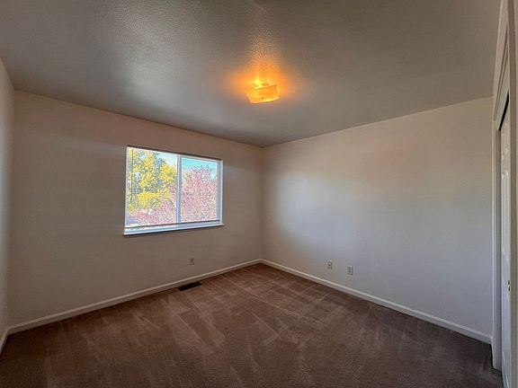 4th image of 725 Starlite Dr Unit A