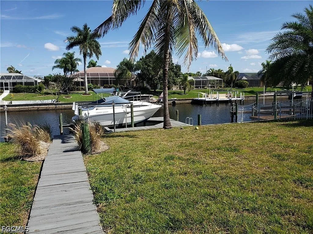 2 bed, 1.0 bath, 1047 sqft, $3,300 — Photo 1