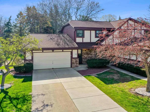 430 Silver Spring Dr Unit B, Green Bay, WI 54303
