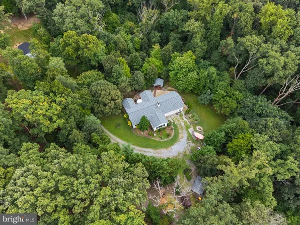 58 Branchy Rd, Harpers Ferry, WV 25425