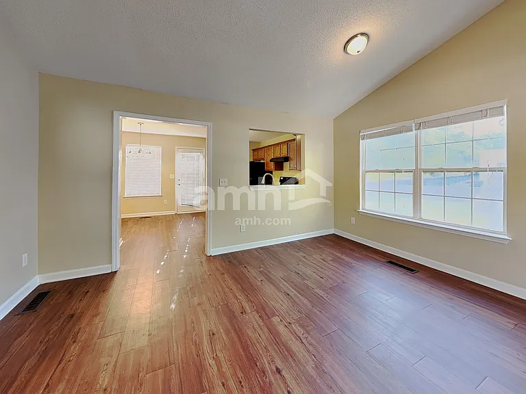 7209 Cedar Forest Dr — Photo 6