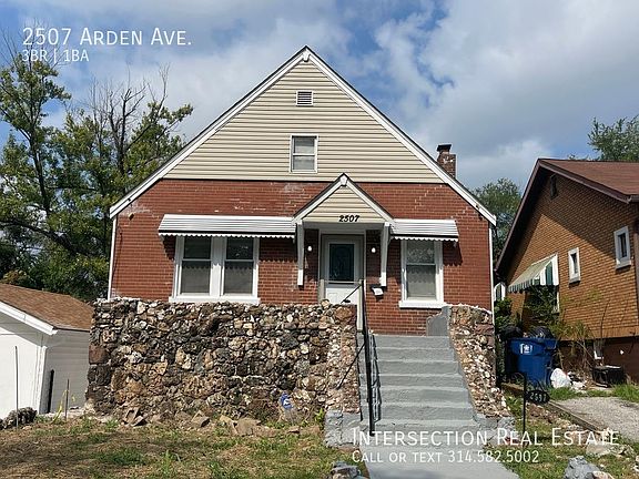 3rd image of 2507 Arden Ave