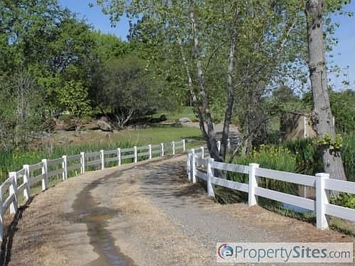 4th image of 3488 Kingmont Dr