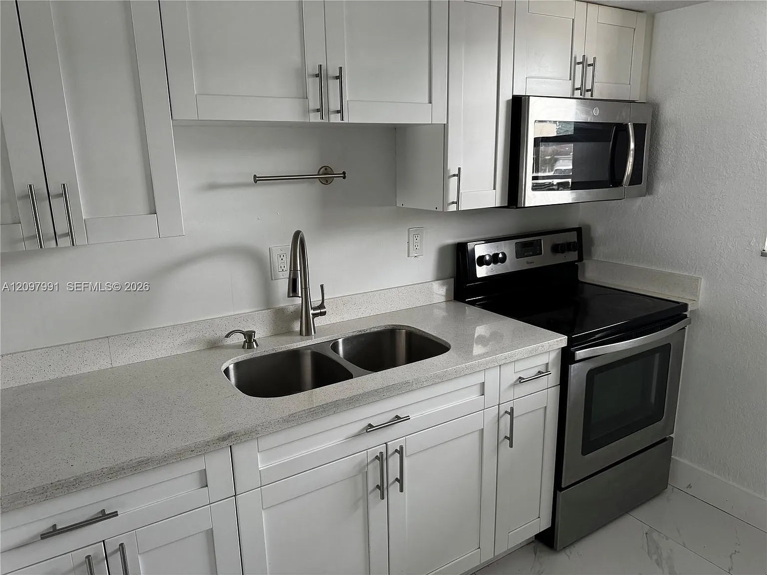Bradley Estates — Photo 4