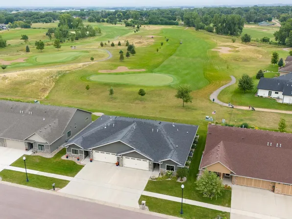508 Ash Creek Dr, Beresford, SD 57004