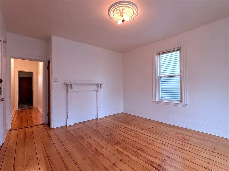 90 Wenham St #2 — Photo 5