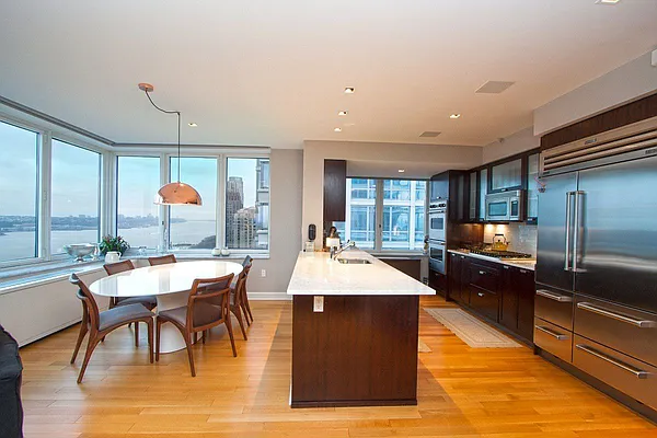 Rented by Nest Seekers International | media 22