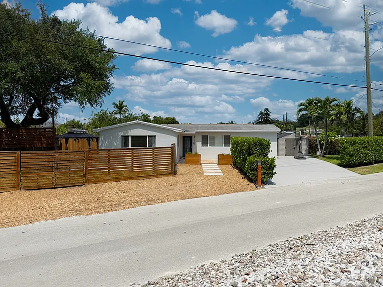 7200 S Waterway Dr — Photo 2