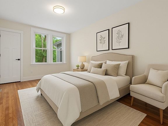 4th image of 31 George St #31