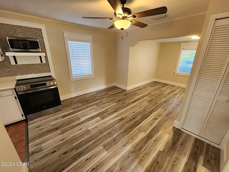 1719 Stephens Ave — Photo 22
