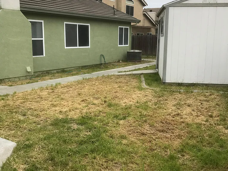 1068 Junction Dr — Photo 4