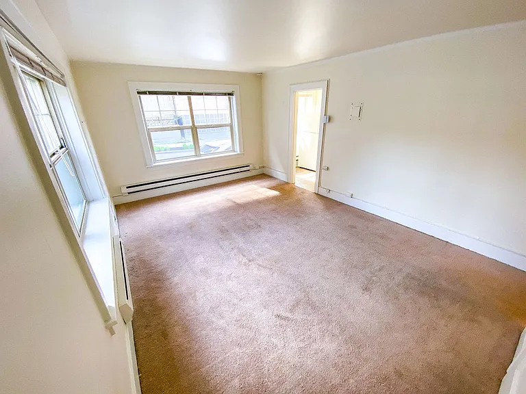 Belmont Apartments — Photo 3