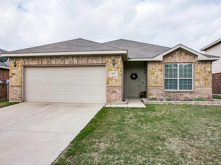 8633 Star Thistle Dr — Photo 3