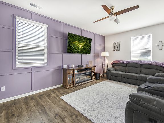 4th image of 1115 Woodbridge Blvd