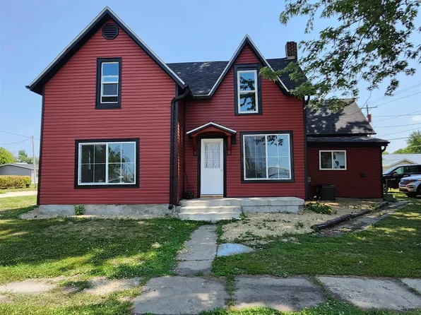 400 E 4th St, Tama, IA 52339