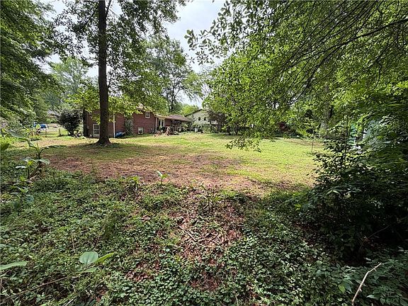 4th image of 232 Manning Dr
