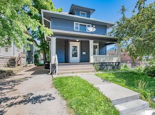 3028 Davenport St, Omaha, NE 68131