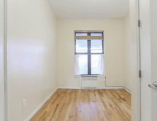 3rd image of 242 Howard Ave APT 2R