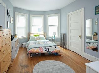 3 Kinnaird St APT 3, Cambridge, MA 02139