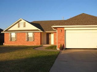 358 Timber Rdg, Harrah, OK 73045