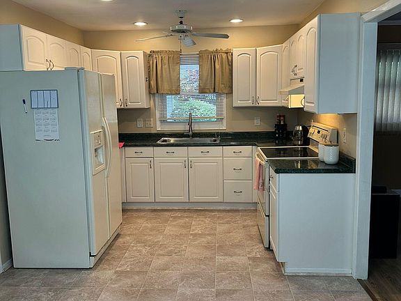 5th image of 115 Wedgewood Dr