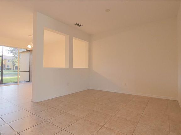 3rd image of 10221 Olivewood Way Unit 152